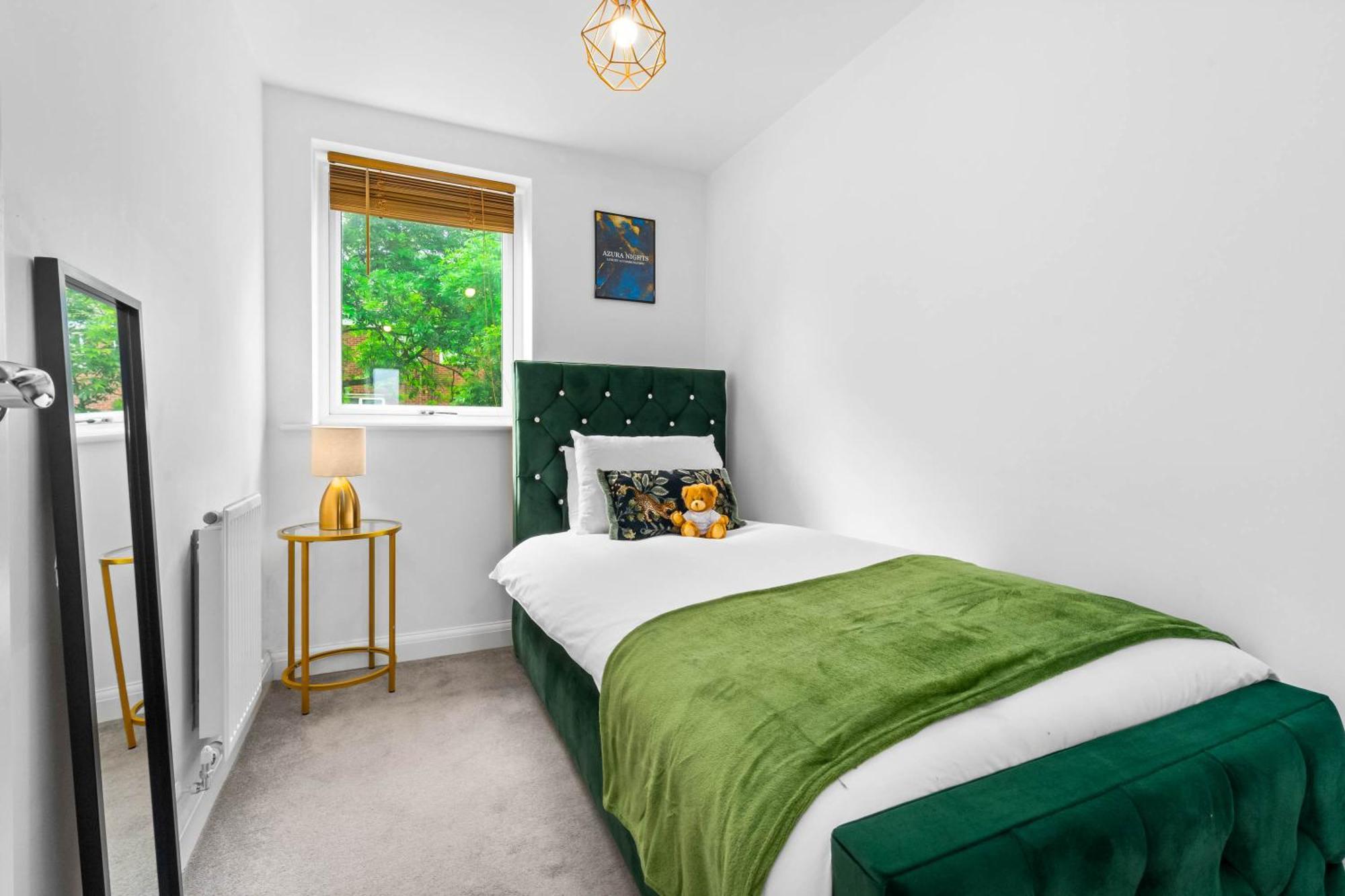 Lavish 3 Bedroom House With Ensuite And Parking By Azura Nights Birmingham Kültér fotó