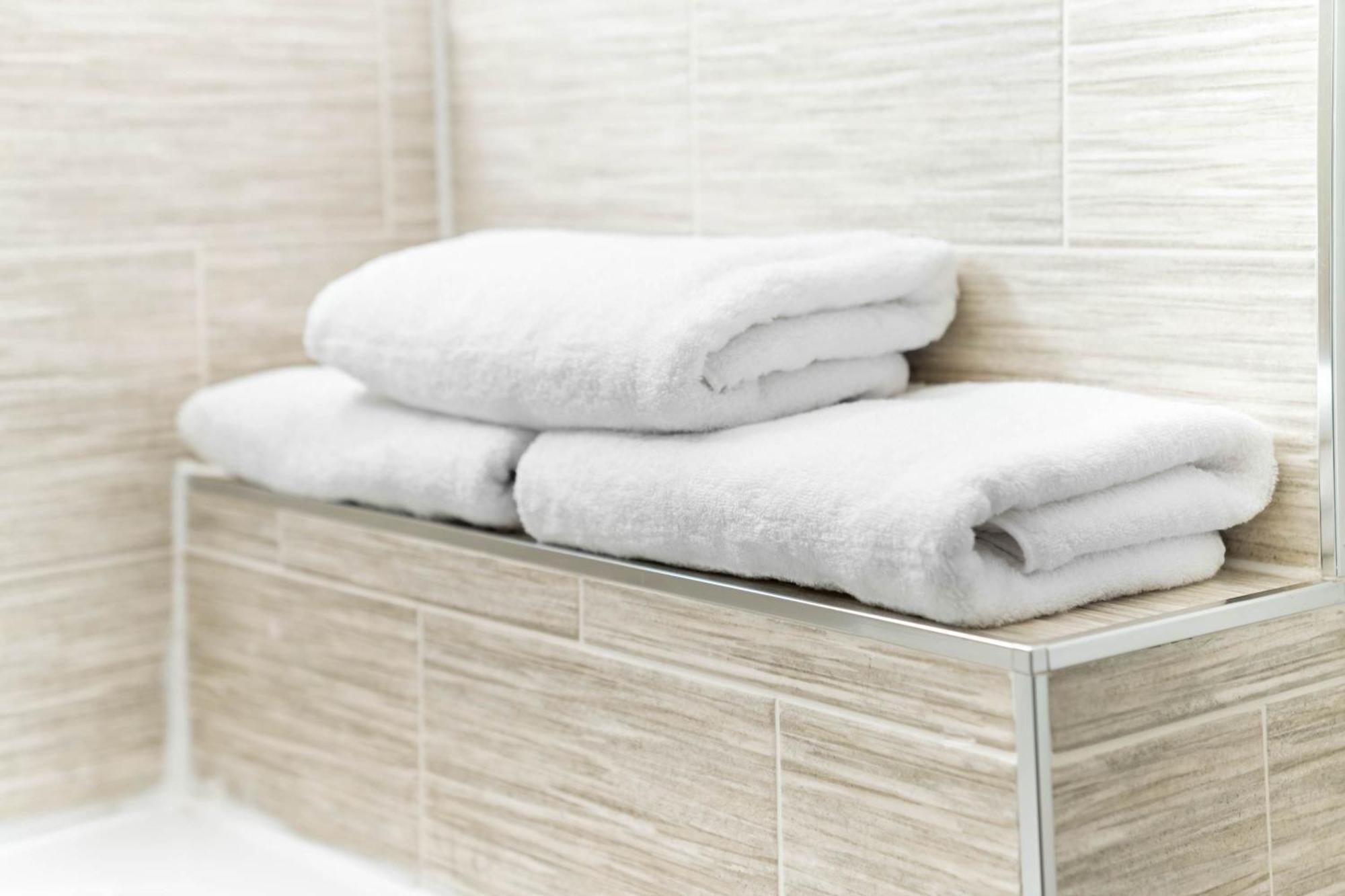 Lavish 3 Bedroom House With Ensuite And Parking By Azura Nights Birmingham Kültér fotó